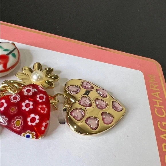 True to Form | Vintage Inspired Heart & Ceramic Bag Charm - Picture 7 of 9